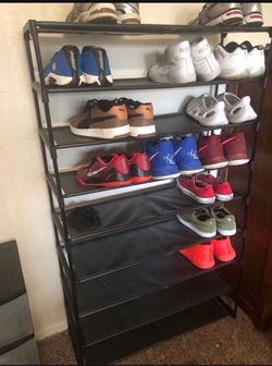 Shoe rack only asking $7 obo