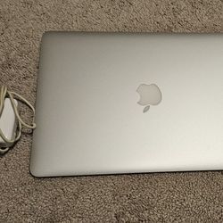 MacBook Air (13-inch)