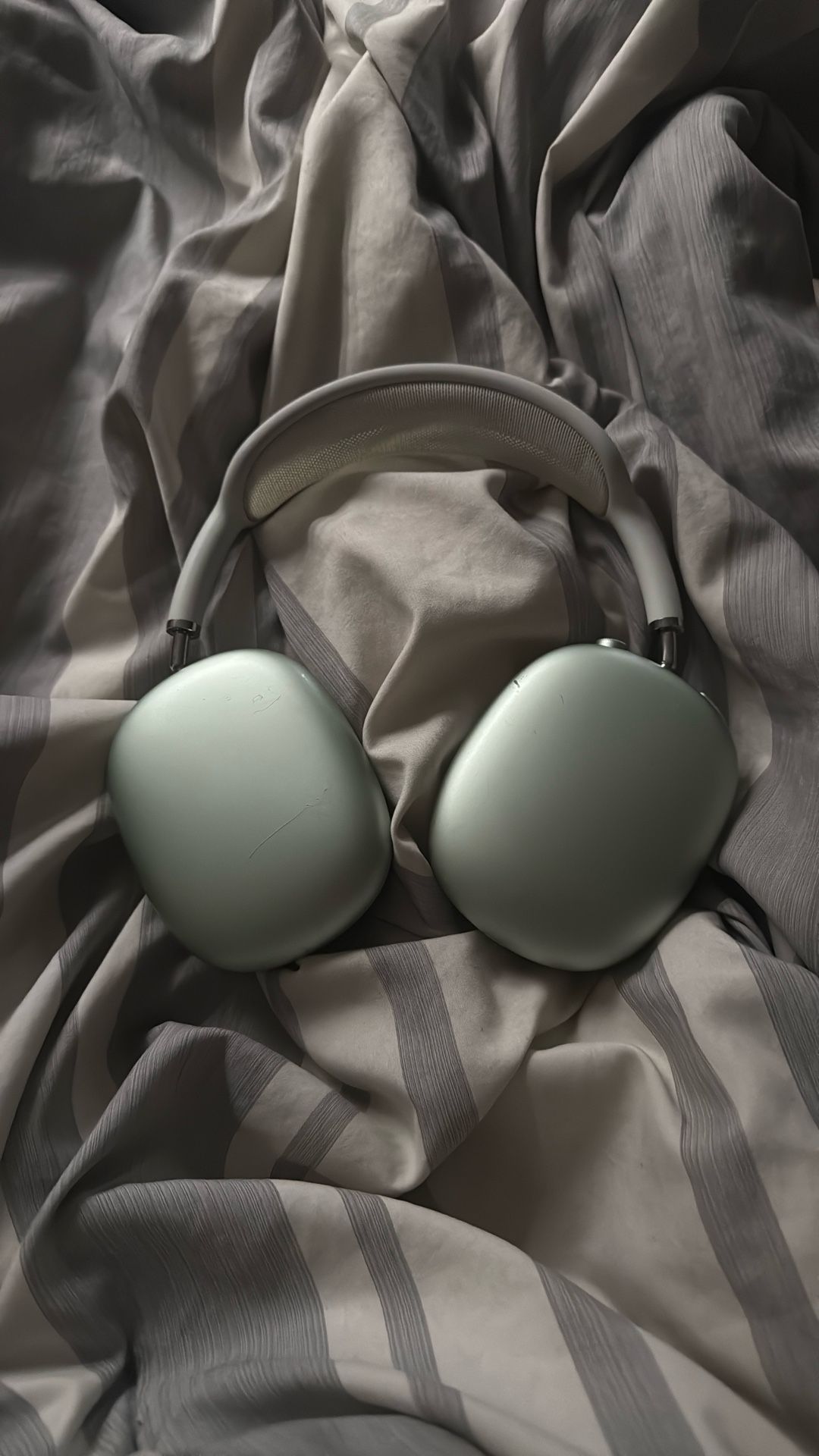 Green Apple Airpod Maxes