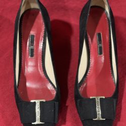 Carolina Herrera Authenticos Suede Pumps 