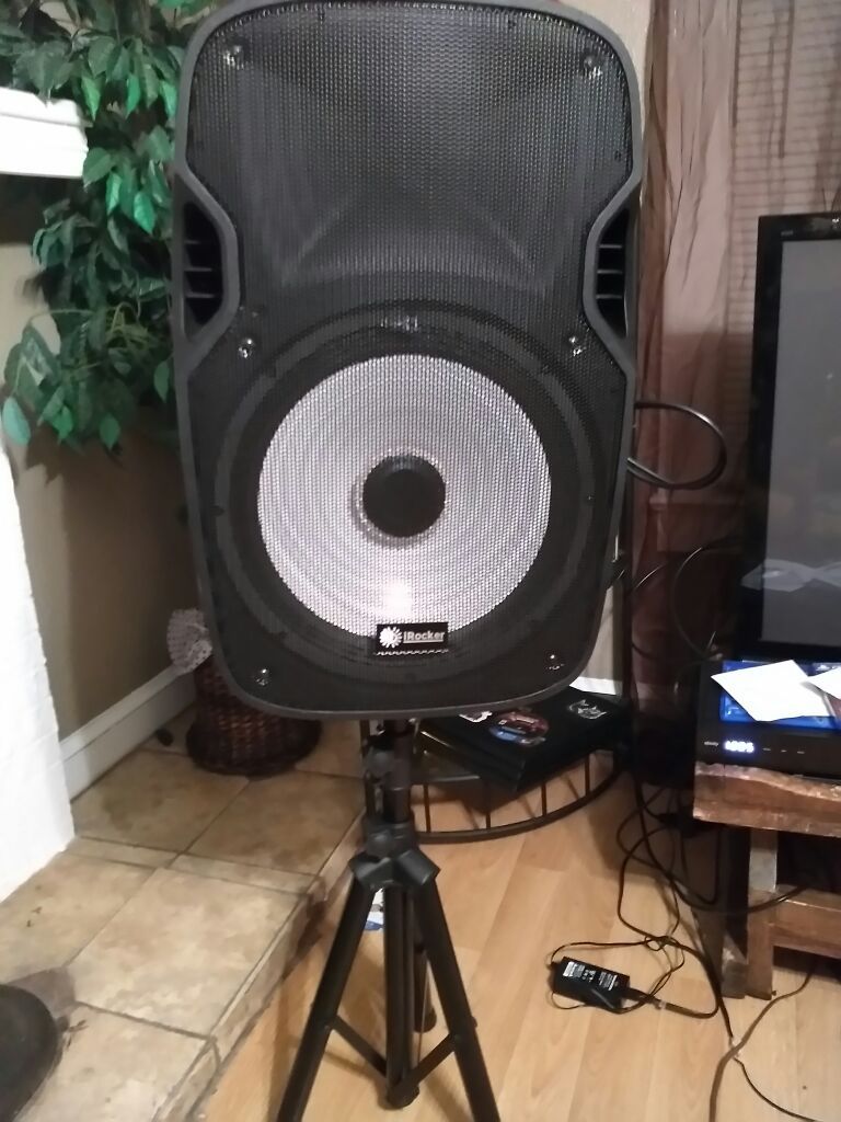 iRocker Bluetooth Party 1500 Watts Speaker