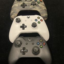 Microsoft Xbox One Controller Lot of 3 (Post Nintendo Era)