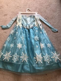 Stunning Frozen Elsa costume and braid with tiara
