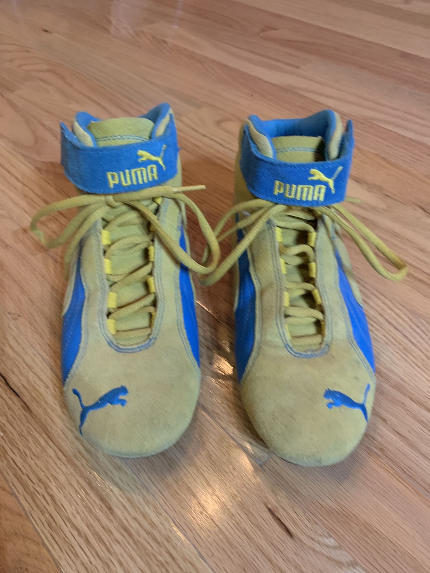 PRICE DROP!! Puma racing repli cat 42 mens no box vintage shoes hard to find.
