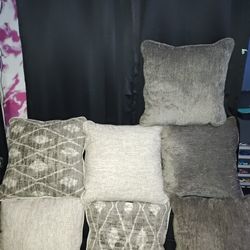 Brand New Couch Pillows 