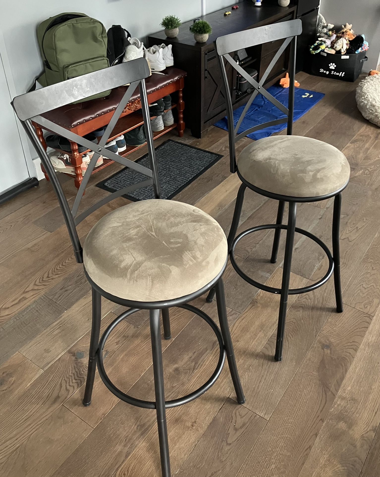 Counter Stools - Swivel 2 pack Like New
