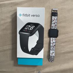 Fitbit Versa With Mickey Mouse Band 