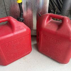2 Blitz 5 Gal Gas Cans 