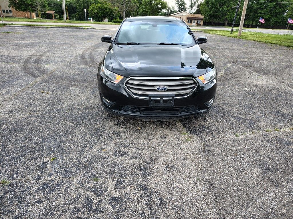 2013 Ford Taurus
