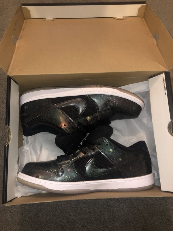 shoe stores that sell dunks
