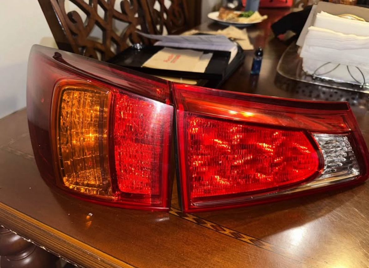2010 Lexus Is250 OEM Tail Lights