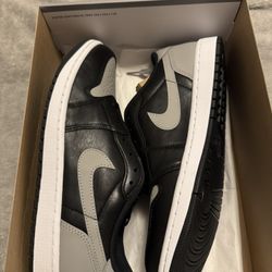 Air Jordan 1 Shadow 