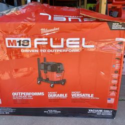 VACUUM MILWAUKEE TOOL ONLY 