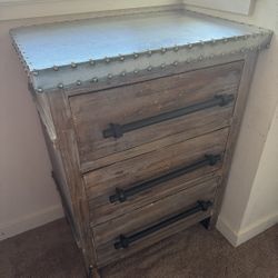 Mini Dresser