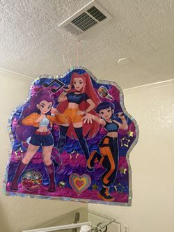 Kpop Piñatas $30-55$