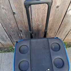 Ice Cooler $25 Works Has 2 Wheels 🛞 South La 90043 