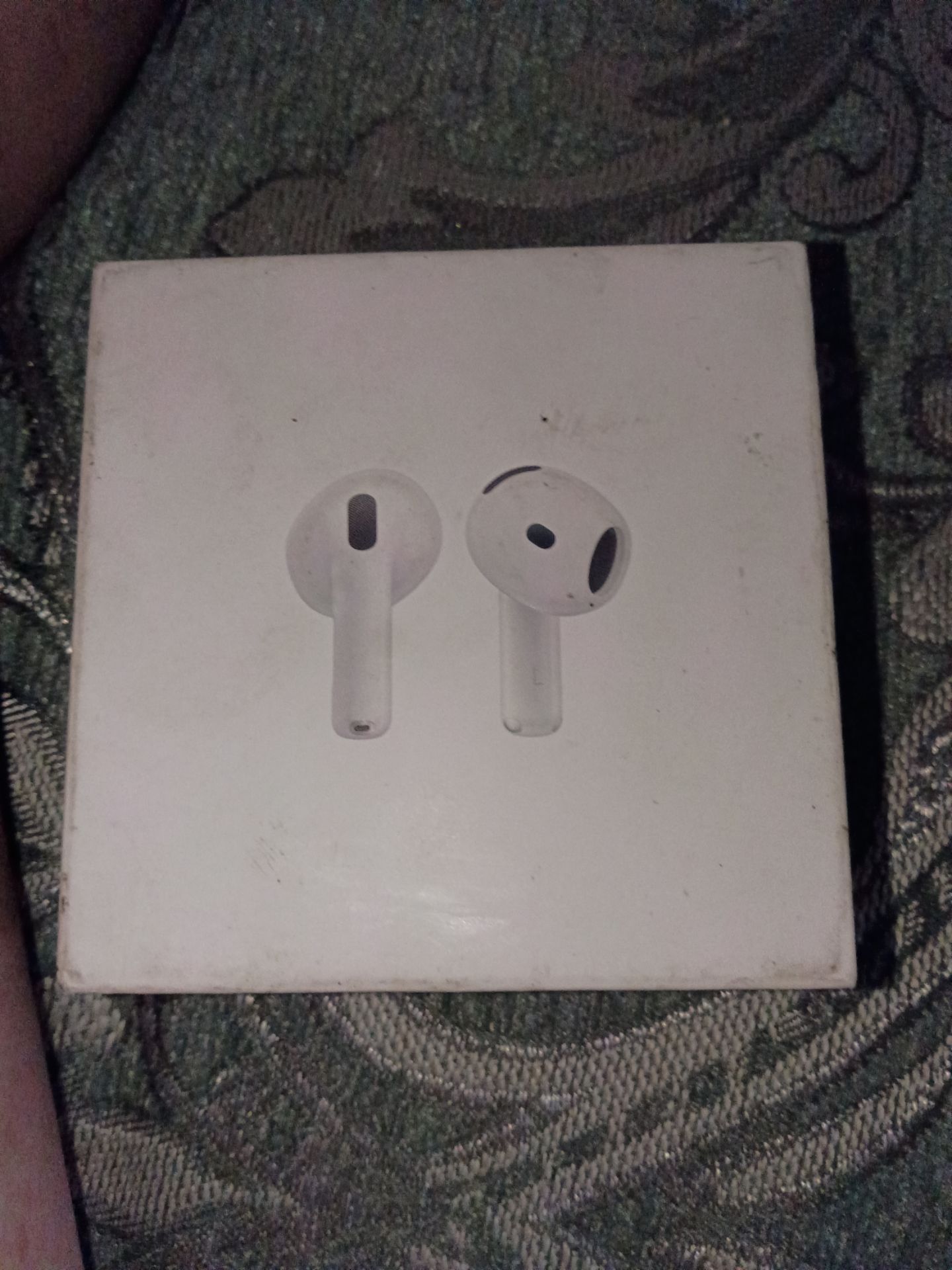 Apple airpods 4