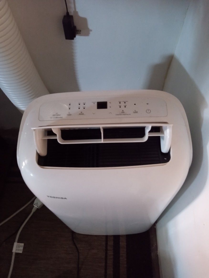 TOSHIBA PORTABLE A/C