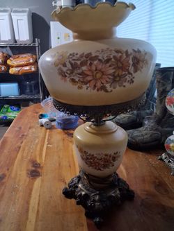Vintage Gone with the Wind Hurricane Table Lamp