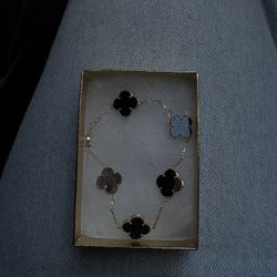 Van cleef 14k real gold bracelet 