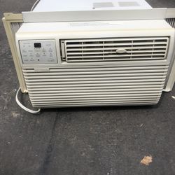 Very Good Condition Kenmore Air Conditioner 