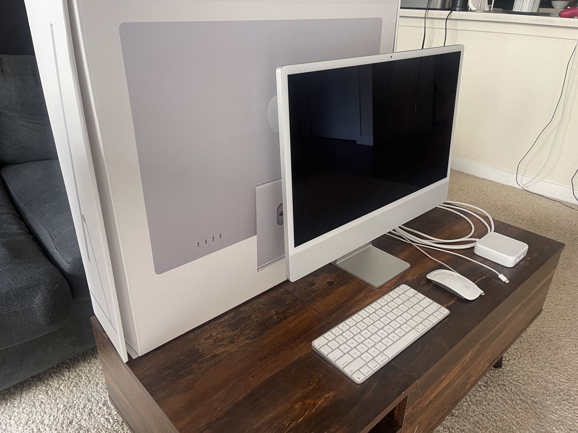 iMac 24” 8GB RAM 256 GB SSD  Storage