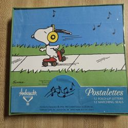 Sealed 1960s Peanuts Snoopy Postalettes Stationary