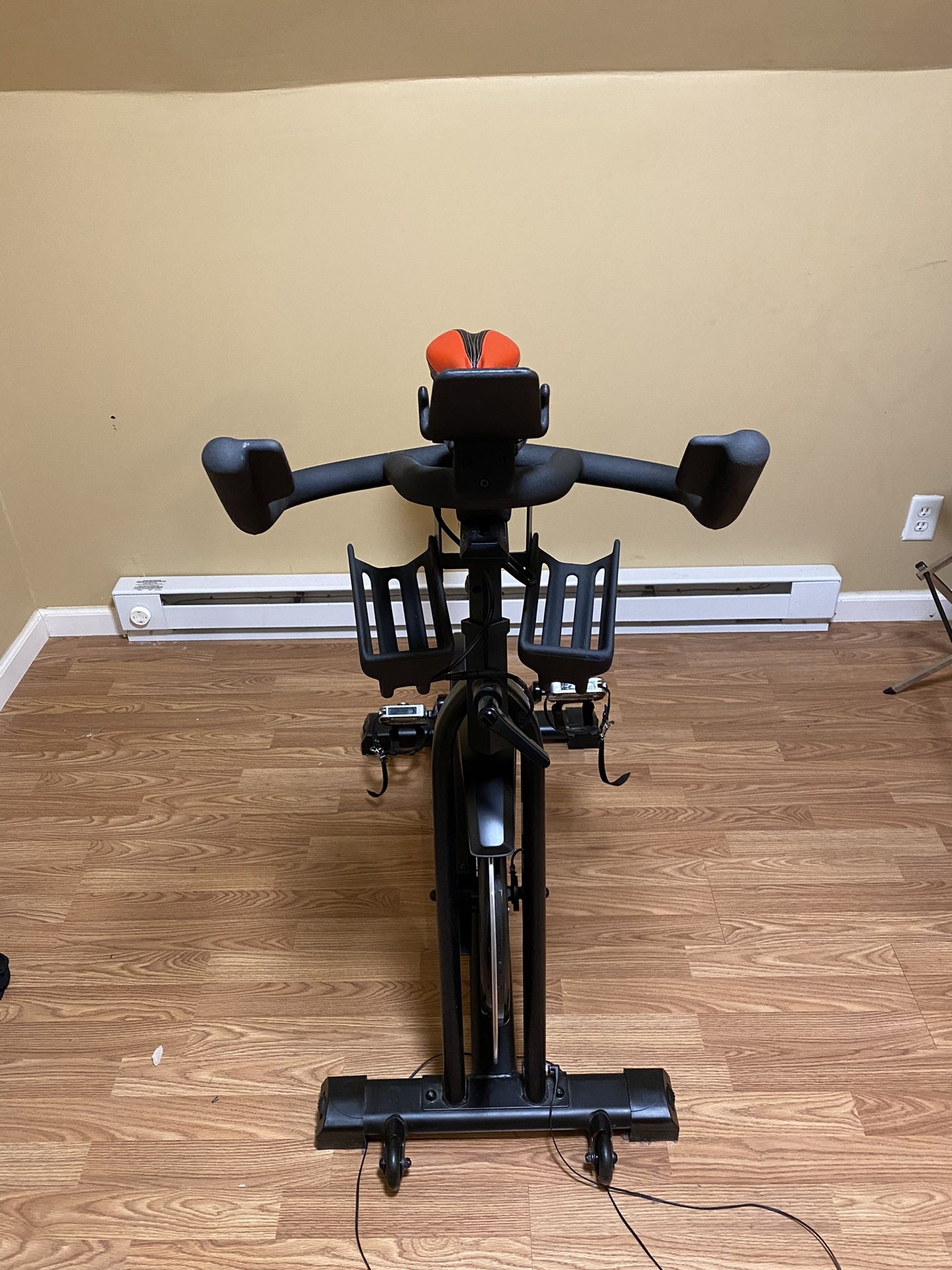 C6 Indoor Exercise Bike