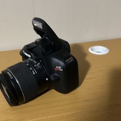 Canon EOS 4000D - T100