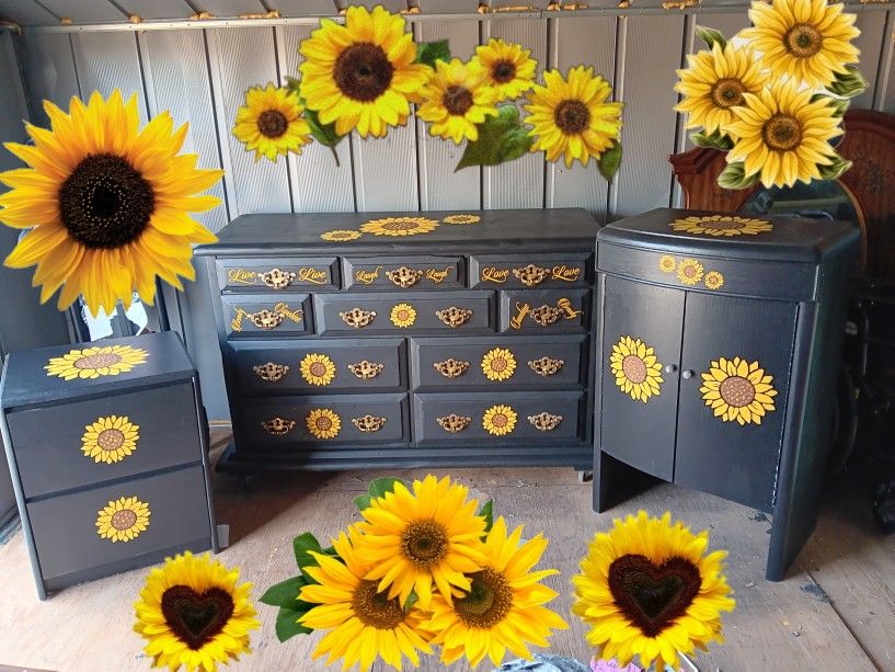 3 Piece Sunflower Dresser Set