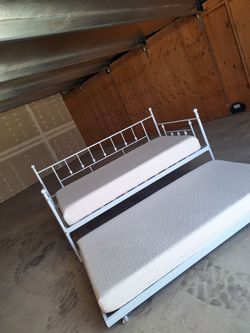 Kid's Room Daybed $200 FIRM