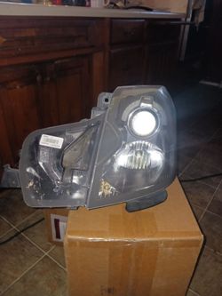 Cadillac cts Headlight