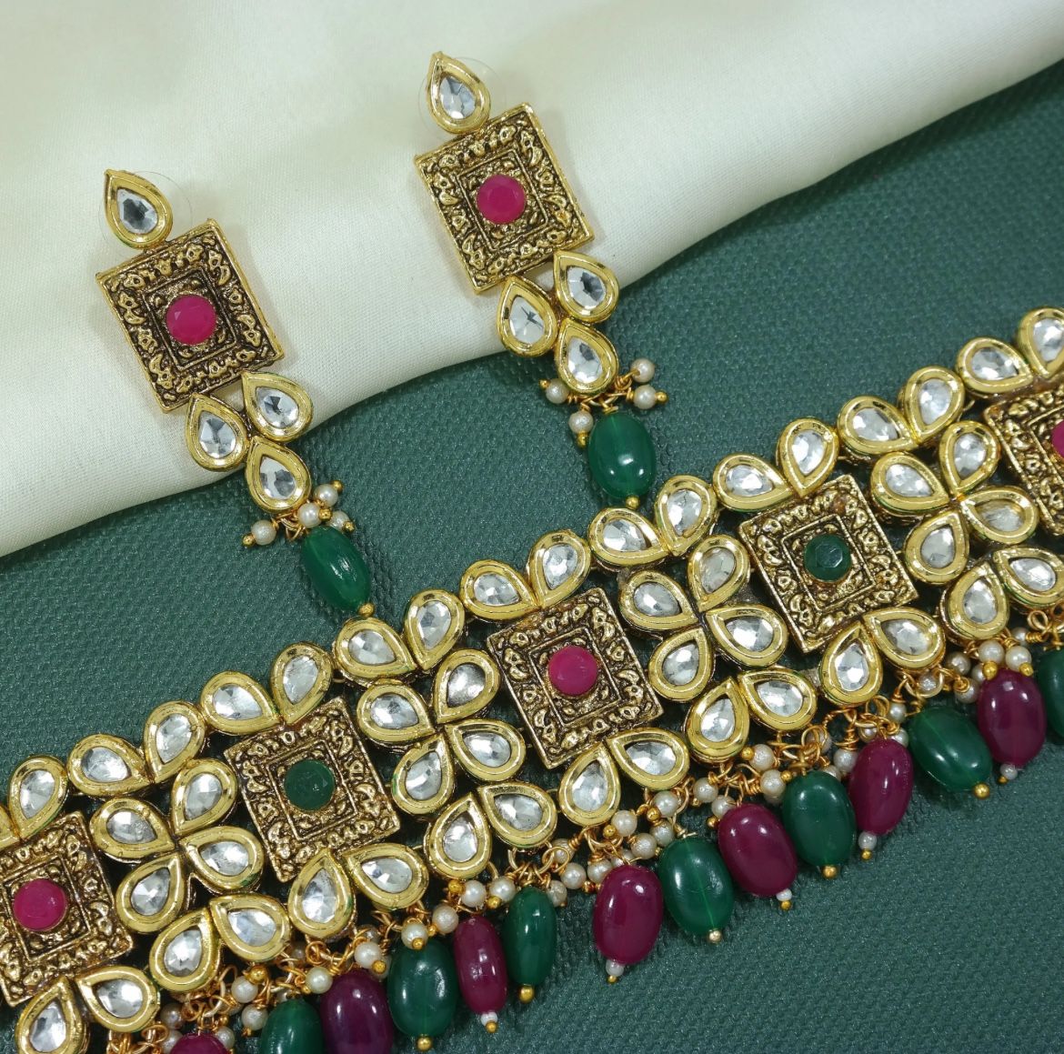 NEW Gorgeous Kundan Jewelry Set