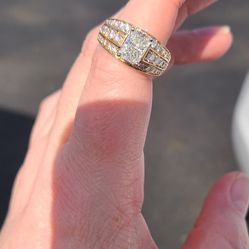 Shane Co Wedding or Engagement Ring