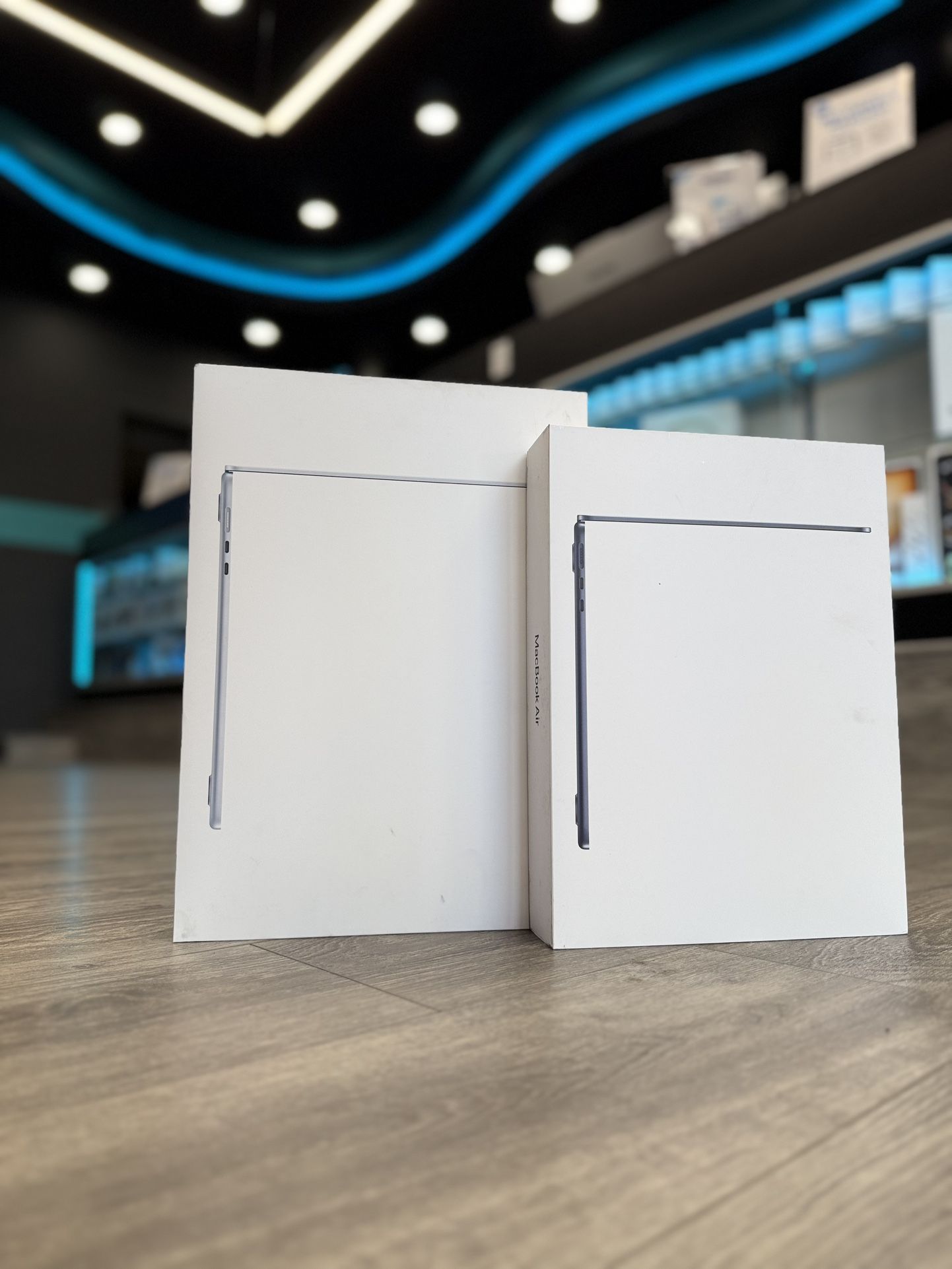 MacBook Air 13 inch & 15 inch M4 Chip Available ( Payment Plans Available / Planes De Pagos Disponibles )