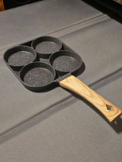 Non-Stick 4-Cup Granite Egg Pan / Faux Wood Handle Pancake Skillet
/ 4-Cup Nonstick Egg Pan with Wood Handle