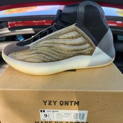 Adidas Yeezy QNTM used In Good Condition 