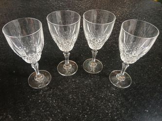 Set of 4 Vintage Luminarc Diamant Crystal Wine Glasses