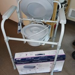 Medical Supplies Drive Brand New Folding Steel Commode Pre-assembled Lightweight Easy To Store Bench /Requires No Tools/ 350 Lb Capacity On Both!