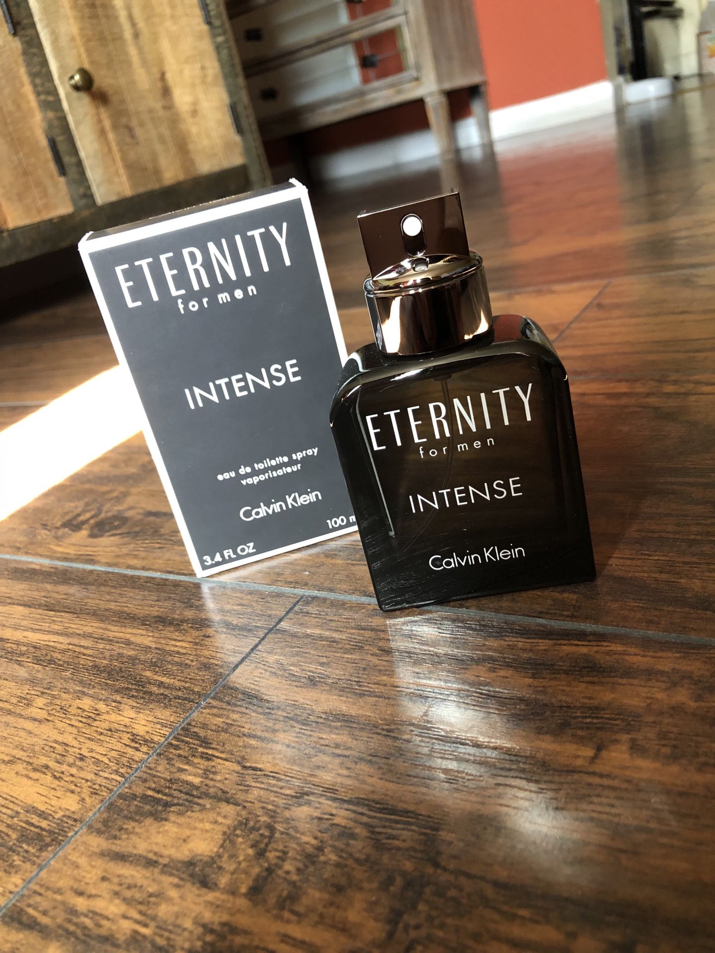 Perfume original nuevo para hombre $40