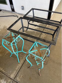 Free table and stands without top