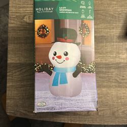 Snowman (3.5’ Tall Inflatable - Lights Up)