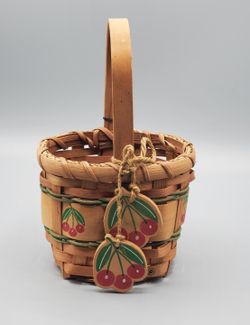 Vintage Gen Yoo Wine Basket 