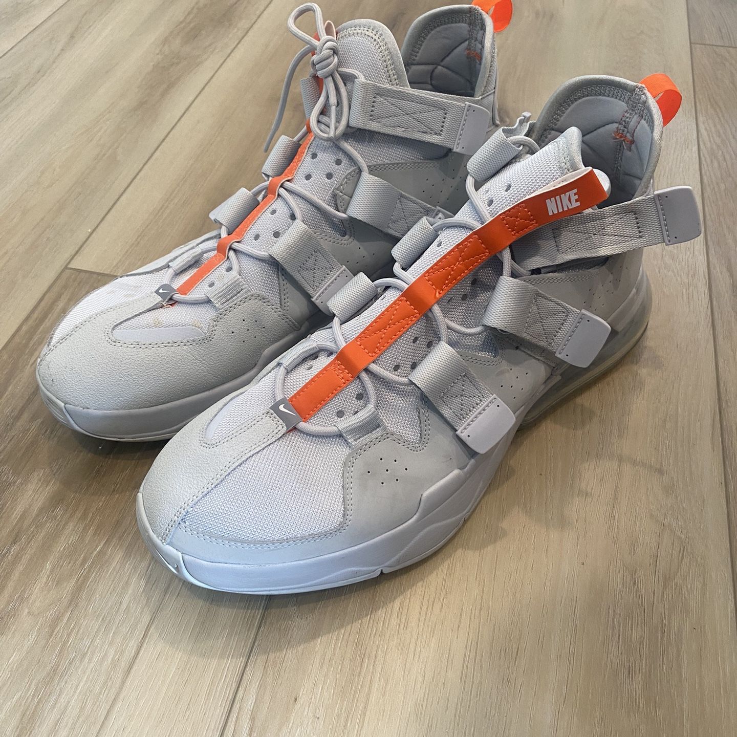 Nike air edge 270 orange hotsell