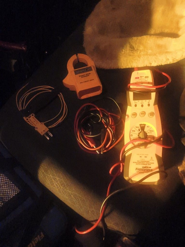 Fieldpiece With Attachments And Bag