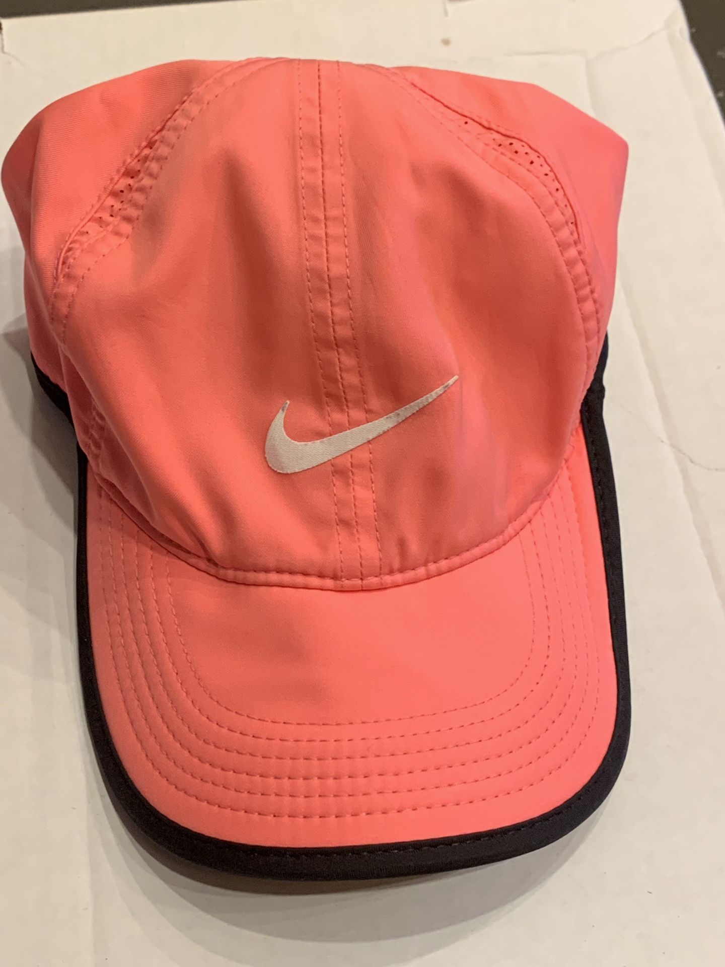 Nike tennis hat