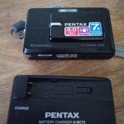 PENTAX DIGITAL CAMERA 2.7" LCD 7X OPTICAL ZOOM 8.0 MPX TESTED WORKING GREAT