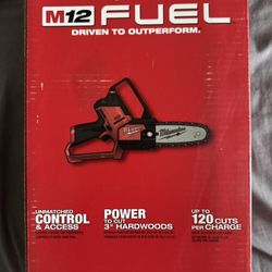 Milwaukee Saw M12 Tool Only