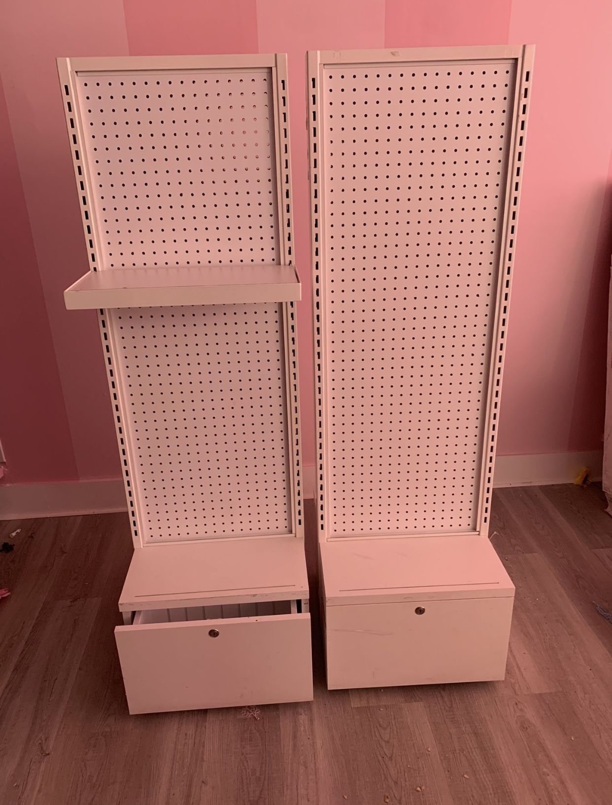 White Rolling Gondola Shelve, Cabinet