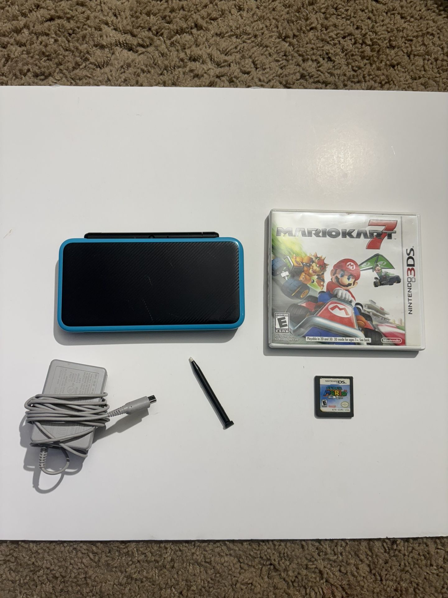 New Nintendo 2ds XL & Game Bundle